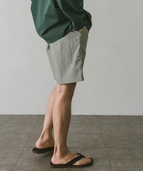 URBAN RESEARCH DOORS(アーバンリサーチドアーズ)の「URDナイロンイージーショーツ(その他パンツ・メンズ・ブラック/ネイビー/グレー/グリーン・MEDIUM/LARGE)」の8枚目の写真