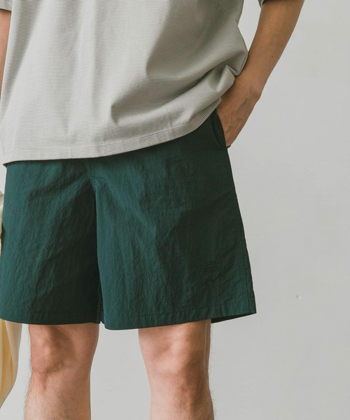 URBAN RESEARCH DOORS(アーバンリサーチドアーズ)の「URDナイロンイージーショーツ(その他パンツ・メンズ・ブラック/ネイビー/グレー/グリーン・MEDIUM/LARGE)」の12枚目の写真