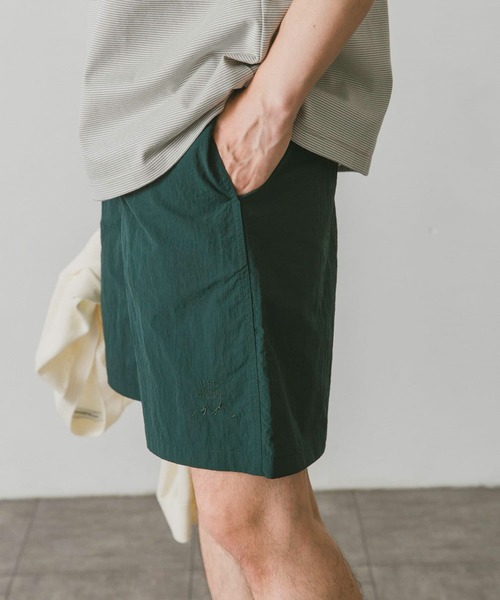 URBAN RESEARCH DOORS(アーバンリサーチドアーズ)の「URDナイロンイージーショーツ(その他パンツ・メンズ・ブラック/ネイビー/グレー/グリーン・MEDIUM/LARGE)」の14枚目の写真