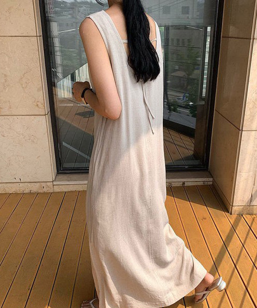 VENCEEXCHANGE（ヴァンスエクスチェンジ）の「バックリボンノースリーブワンピ（ワンピース・レディース・ベージュ/ブラック・FREE）」の8枚目の写真