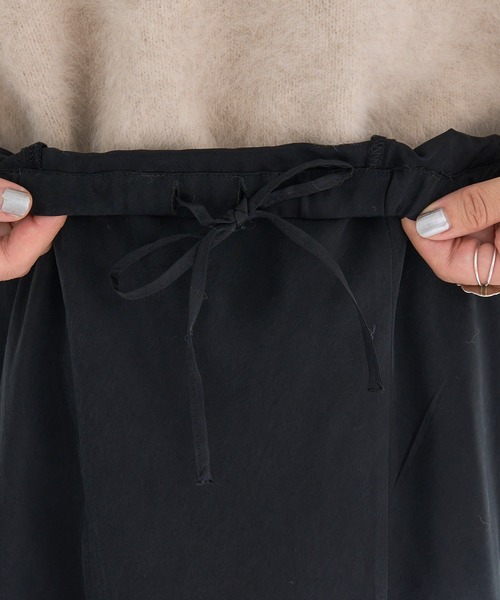 SHENERY（シーナリー）の「フィブリルフレアマキシスカート（スカート・レディース・ブラック/グレー・38/36）」の6枚目の写真