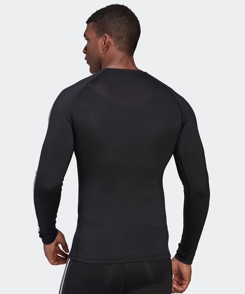 セール】テックフィット スリーストライプス トレーニング長袖T