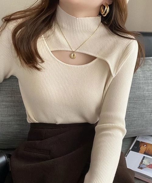 Doula Doula(ドゥーラドゥーラ)の「デコルテオープンスリットリブニット(ニット/セーター・レディース・ブラウン/ホワイト/カーキ/ベージュ/キャメル/ブラック・FREE)」の4枚目の写真