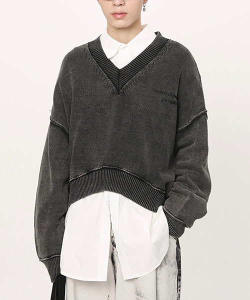 WESTBOY（ウエストボーイ）の「ドロップショルダーVネックショートニットセーター WO22W3TP04【WB ORIGINALS】（ニット/セーター・メンズ・ブラック/レッド/ブルー・L/M/XL）」の2枚目の写真