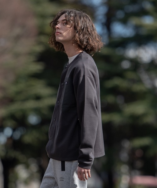 OUTDOOR PRODUCTS(アウトドアプロダクツ)の「【OUTDOOR PRODUCTS/アウトドアプロダクツ】防シワ UVカット ビッグシルエット ポンチビッグポケット カーディガン(カーディガン/ボレロ・メンズ・カーキ/ブラック/チャコールグレー・MEDIUM/LARGE/X-LARGE)」の22枚目の写真