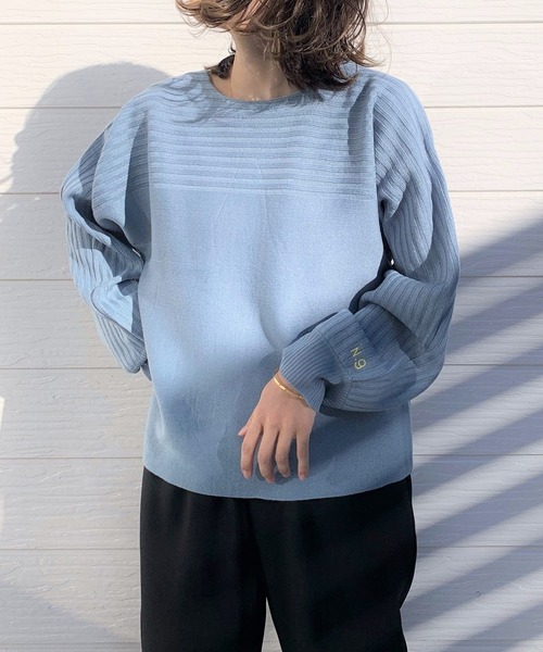 Q(キュー)の「針抜き切替ドルマンニット(ニット/セーター・レディース・ベージュ/アイボリー/ブラック/ライトブルー・MEDIUM)」の4枚目の写真