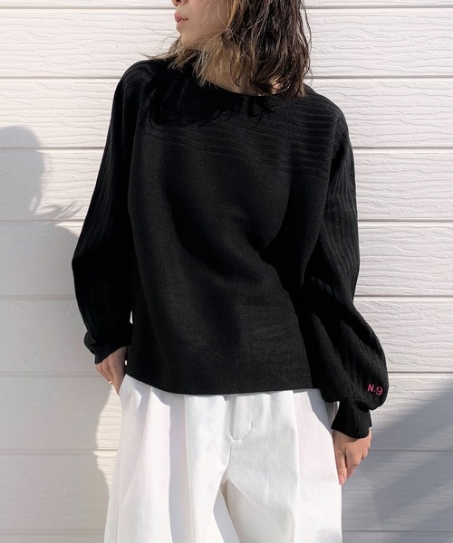 Q(キュー)の「針抜き切替ドルマンニット(ニット/セーター・レディース・ベージュ/アイボリー/ブラック/ライトブルー・MEDIUM)」の2枚目の写真