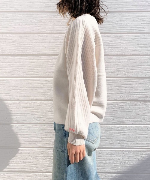 Q(キュー)の「針抜き切替ドルマンニット(ニット/セーター・レディース・ベージュ/アイボリー/ブラック/ライトブルー・MEDIUM)」の8枚目の写真