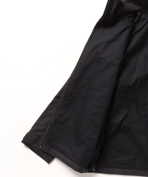 WHIZLIMITED（ウィズリミテッド）の「ARC JACKET（マウンテンパーカー・メンズ・ブラック・LARGE/MEDIUM）」の5枚目の写真