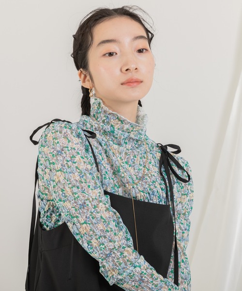 Jeudi（ジュディ）の「シアーフラワーモチーフデザイントップス（Tシャツ/カットソー・レディース・グリーン・FREE）」の17枚目の写真