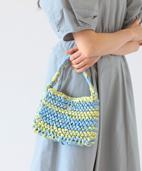 Ray BEAMS（レイビームス）の「Ray BEAMS / サテン リボン バッグ（ハンドバッグ・レディース・ライトブルー/その他・ONE SIZE）」の2枚目の写真