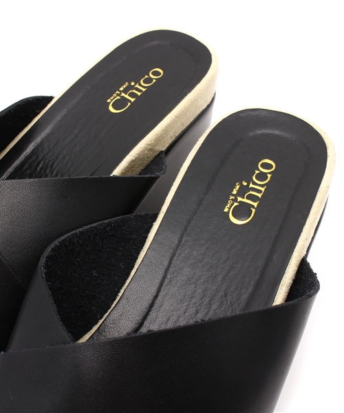Chico（チコ）の「クロス厚底サンダル（サンダル・レディース・ホワイト/ブラック/シルバー・SMALL/LARGE/MEDIUM）」の9枚目の写真