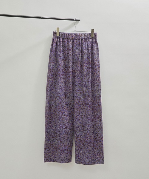 SALON adam et rope'（サロン アダム エ ロペ）の「【LIBERTY】【セットアップ対応・洗える】リバティプリントイージーリラックスパンツ（その他パンツ・レディース・ピンク/ブラウン/ブラック・FREE）」の9枚目の写真