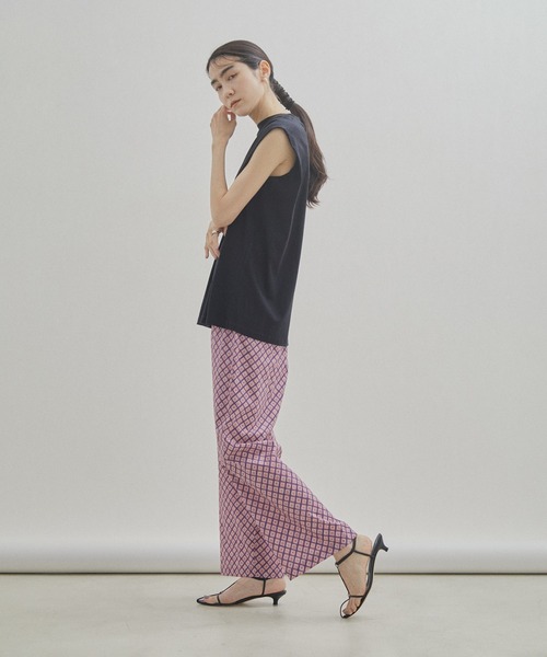 SALON adam et rope'（サロン アダム エ ロペ）の「【LIBERTY】【セットアップ対応・洗える】リバティプリントイージーリラックスパンツ（その他パンツ・レディース・ピンク/ブラウン/ブラック・FREE）」の19枚目の写真