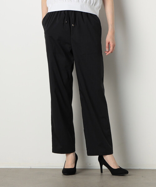 COMME CA ISM(コムサイズム)の「イージー テーパード パンツ(その他パンツ・レディース・ブラック/キャメル/ピンク・SMALL/MEDIUM/LARGE)」の2枚目の写真