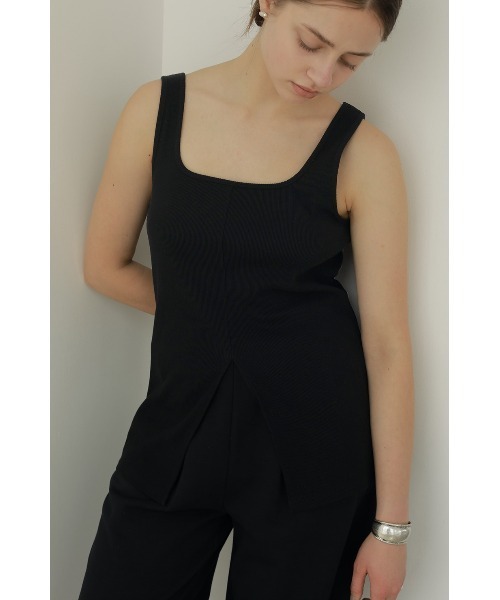 MANOF（マノフ）の「SQUARE CUT TANK TOP（タンクトップ・レディース・アイボリー/ホワイト/ブラック・S/M）」の2枚目の写真