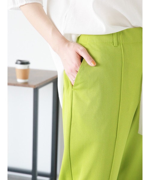 Samansa Mos2 blue（サマンサモスモスブルー）の「へリンボーンカットジョーゼットパンツ（その他パンツ・レディース・グリーン/オレンジ/キナリ・ﾌﾘ-）」の21枚目の写真