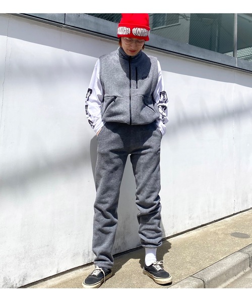 HOLIDAY（ホリデイ）の「CLASSIC FLEECE VEST クラシックフリースベスト（ベスト・レディース・グレー・ONE SIZE）」の5枚目の写真