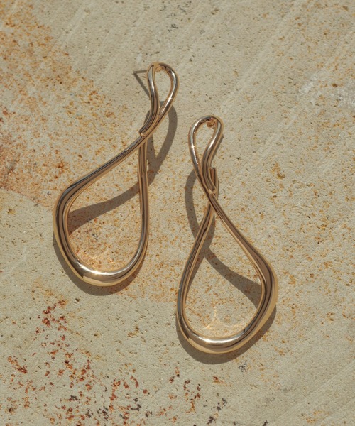 GOLDY（ゴールディ）の「ソリッド メタル ピアス（ピアス（両耳用）・レディース・シルバー/シルバー系その他/ゴールド系その他/ゴールド・FREE）」の5枚目の写真