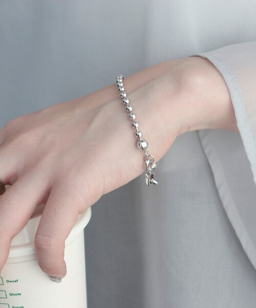 fredy emue（フレディエミュ）の「プチボールチェーンフックブレスレット（ブレスレット・レディース・シルバー/ゴールド・FREE）」の2枚目の写真