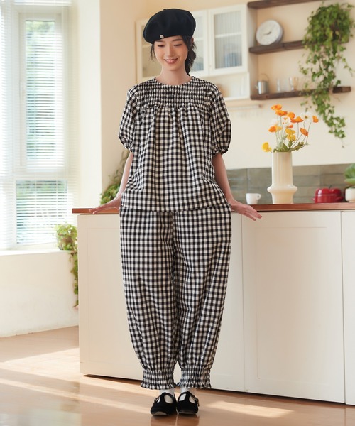 PICONE CLUB ピッコーネ　ギンガムチェック　ストレートパンツ　刺繍 セール】On One's Own ギンガムチェックスモッキング刺繍半袖