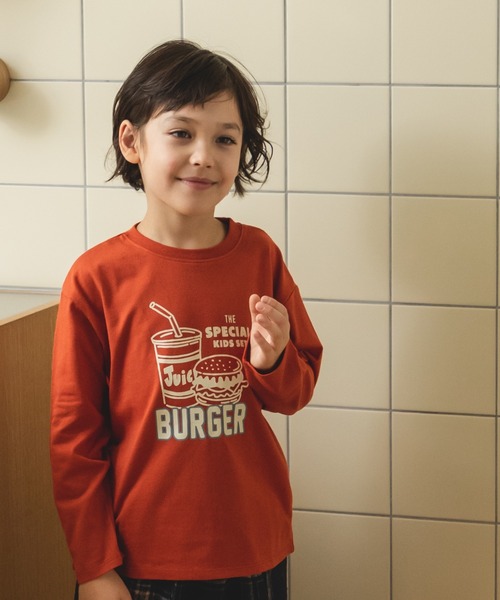 pairmanon（ペアマノン）の「【かぞくおそろい】シンプル ロゴ イラスト グラフィック 長袖 ロンT（Tシャツ/カットソー・キッズ・ベージュ系その他3/テラコッタ/ホワイト系その他/ブラウン系その他/ブルー系その他3/イエロー系その他/ホワイト系その他3/ベージュ系その他/ホワイト系その他2/ベージュ系その他4/ブラック系その他/ミント/ブルー系その他/パープル系その他2/ブラック系その他2/ピンク系その他/ベージュ系その他2/パープル系その他/ブラック系その他3/ブラック系その他5・100/140/120/110/150/90/130/80）」の10枚目の写真