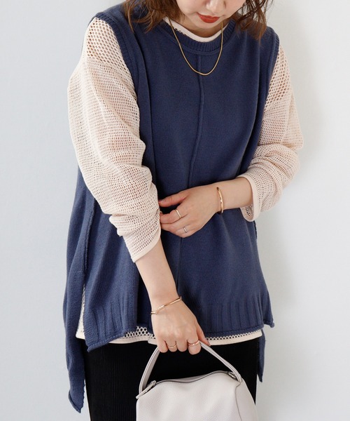 FUNALIVE（ファンアライブ）の「PAGE ONE アウトシーム＆スリット入りニットベスト（ベスト・レディース・ライトグレー/グリーン/アイボリー/ブラック/ネイビー/オレンジ/ベージュ・M-L）」の7枚目の写真