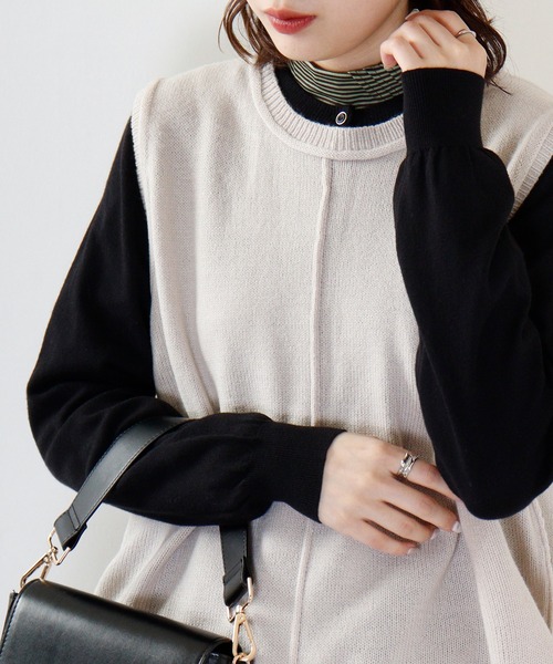 FUNALIVE（ファンアライブ）の「PAGE ONE アウトシーム＆スリット入りニットベスト（ベスト・レディース・ライトグレー/グリーン/アイボリー/ブラック/ネイビー/オレンジ/ベージュ・M-L）」の4枚目の写真