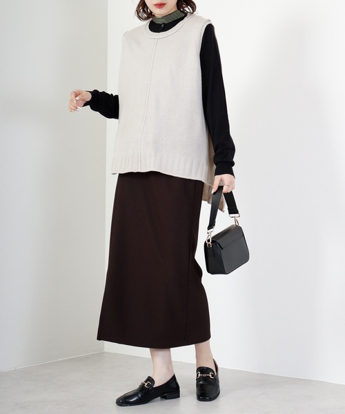 FUNALIVE（ファンアライブ）の「PAGE ONE アウトシーム＆スリット入りニットベスト（ベスト・レディース・ライトグレー/グリーン/アイボリー/ブラック/ネイビー/オレンジ/ベージュ・M-L）」の9枚目の写真