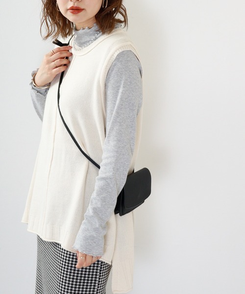 FUNALIVE（ファンアライブ）の「PAGE ONE アウトシーム＆スリット入りニットベスト（ベスト・レディース・ライトグレー/グリーン/アイボリー/ブラック/ネイビー/オレンジ/ベージュ・M-L）」の15枚目の写真