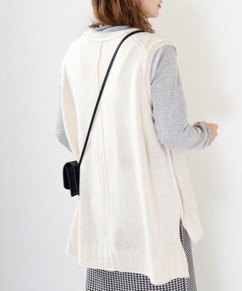FUNALIVE（ファンアライブ）の「PAGE ONE アウトシーム＆スリット入りニットベスト（ベスト・レディース・ライトグレー/グリーン/アイボリー/ブラック/ネイビー/オレンジ/ベージュ・M-L）」の16枚目の写真