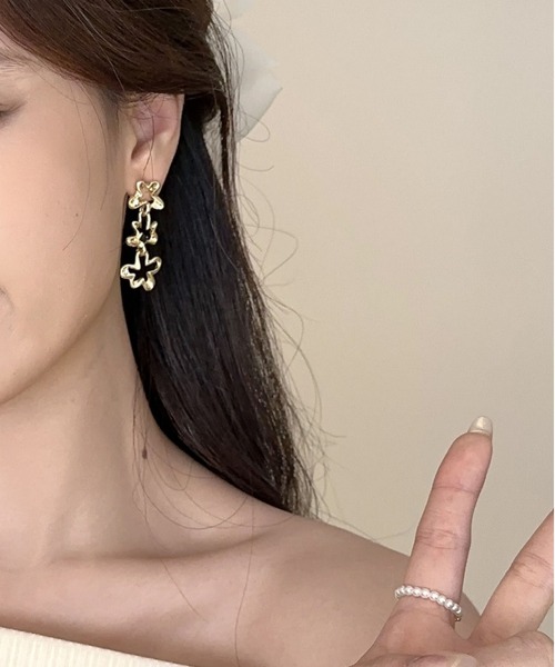 LA VORAGINE(ラ ヴォラジネ)の「金属アレルギー対応ピアス(ピアス(両耳用)・レディース・シルバー/ゴールド・FREE)」の3枚目の写真