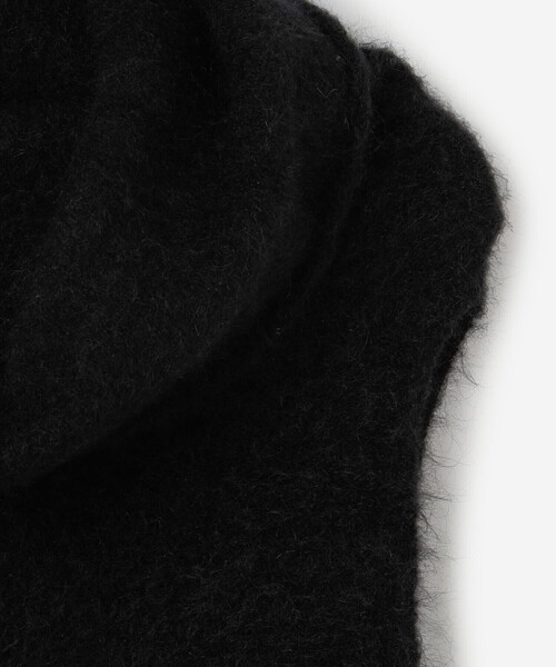 Bshop(ビショップ)の「isabella clementini | ニットマフラー WOMEN(マフラー・レディース・ブラック/ピンク・ONE)」の5枚目の写真