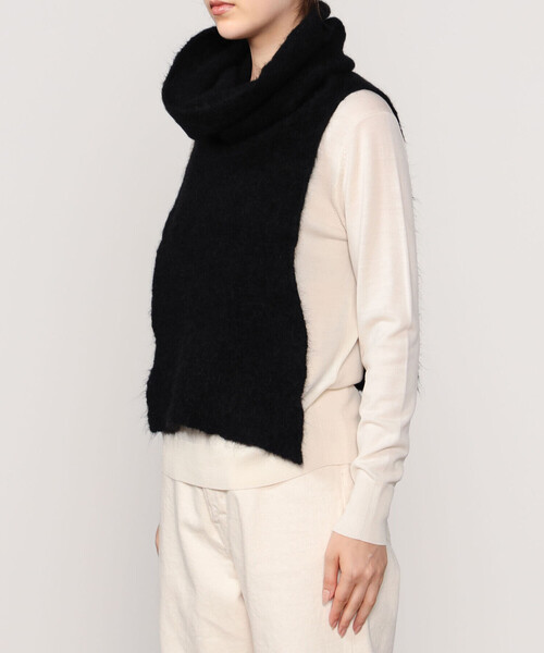 Bshop(ビショップ)の「isabella clementini | ニットマフラー WOMEN(マフラー・レディース・ブラック/ピンク・ONE)」の7枚目の写真