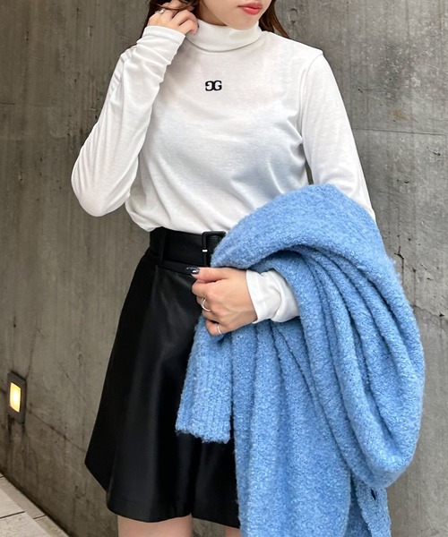 INGNI（イング）の「胸刺しゅうロゴカットタートルトップス（Tシャツ/カットソー・レディース・ブラック/その他/オフホワイト/グレー・M）」の6枚目の写真