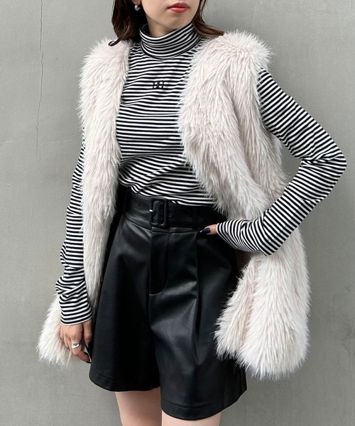 INGNI（イング）の「胸刺しゅうロゴカットタートルトップス（Tシャツ/カットソー・レディース・ブラック/その他/オフホワイト/グレー・M）」の12枚目の写真