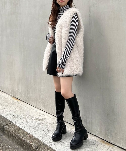 INGNI（イング）の「胸刺しゅうロゴカットタートルトップス（Tシャツ/カットソー・レディース・ブラック/その他/オフホワイト/グレー・M）」の10枚目の写真