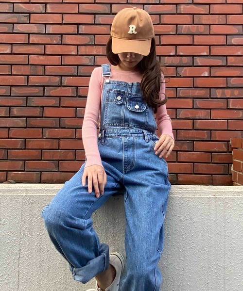 NANEA(ナネア)の「スリット入りデニムサロペット(サロペット/オーバーオール・レディース・ブルー・MEDIUM/SMALL/LARGE)」の15枚目の写真