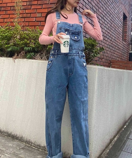 NANEA(ナネア)の「スリット入りデニムサロペット(サロペット/オーバーオール・レディース・ブルー・MEDIUM/SMALL/LARGE)」の6枚目の写真