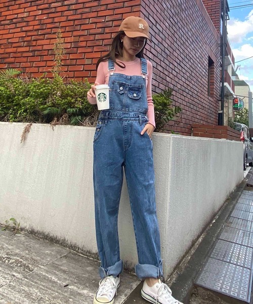 NANEA(ナネア)の「スリット入りデニムサロペット(サロペット/オーバーオール・レディース・ブルー・MEDIUM/SMALL/LARGE)」の7枚目の写真