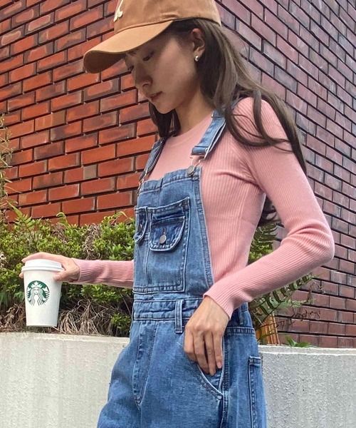 NANEA(ナネア)の「スリット入りデニムサロペット(サロペット/オーバーオール・レディース・ブルー・MEDIUM/SMALL/LARGE)」の9枚目の写真