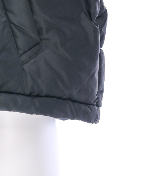 clear（クリア）の「ショート丈中綿ダウン（MA-1・レディース・ブラック/オフホワイト・F）」の13枚目の写真