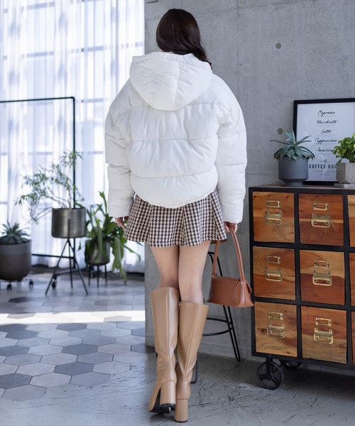 clear（クリア）の「ショート丈中綿ダウン（MA-1・レディース・ブラック/オフホワイト・F）」の20枚目の写真