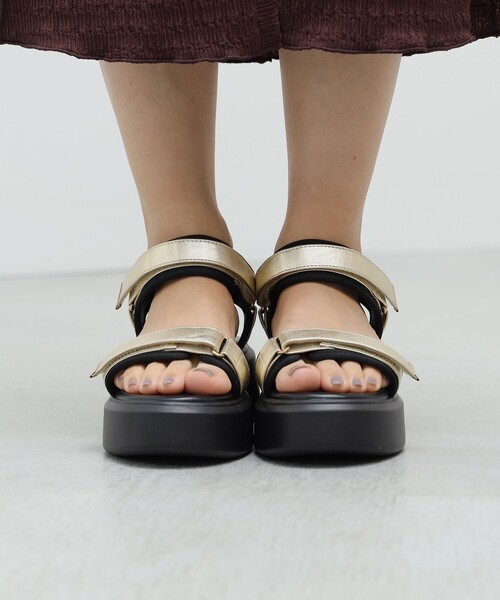 BEAMS HEART(ビームスハート)の「BEAMS HEART / 厚底 スポーツサンダル(サンダル・レディース・シルバー/ブラック/ゴールド・LARGE/MEDIUM/SMALL)」の16枚目の写真