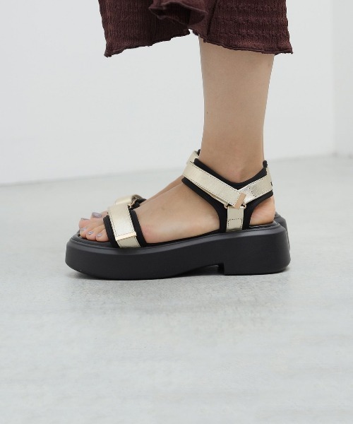 BEAMS HEART(ビームスハート)の「BEAMS HEART / 厚底 スポーツサンダル(サンダル・レディース・シルバー/ブラック/ゴールド・LARGE/MEDIUM/SMALL)」の9枚目の写真