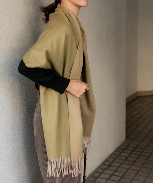 URBAN RESEARCH DOORS（アーバンリサーチドアーズ）の「リバーシブルストール（ストール/ショール・レディース・グリーン系その他/グレー系その他/ベージュ系その他・ONE）」の10枚目の写真