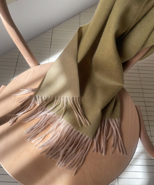 URBAN RESEARCH DOORS（アーバンリサーチドアーズ）の「リバーシブルストール（ストール/ショール・レディース・グリーン系その他/グレー系その他/ベージュ系その他・ONE）」の12枚目の写真