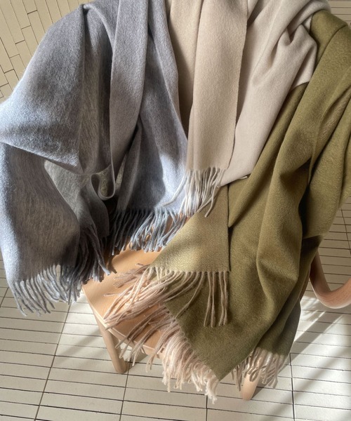 URBAN RESEARCH DOORS（アーバンリサーチドアーズ）の「リバーシブルストール（ストール/ショール・レディース・グリーン系その他/グレー系その他/ベージュ系その他・ONE）」の13枚目の写真