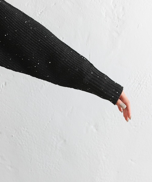 COLONY 2139（コロニートゥーワンスリーナイン）の「スパンコールラメオーバーニット（ニット/セーター・レディース・ブラック/アイボリー/グレー/ピンク・FREE）」の18枚目の写真