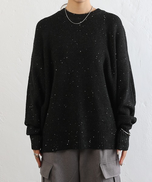 COLONY 2139（コロニートゥーワンスリーナイン）の「スパンコールラメオーバーニット（ニット/セーター・レディース・ブラック/アイボリー/グレー/ピンク・FREE）」の14枚目の写真